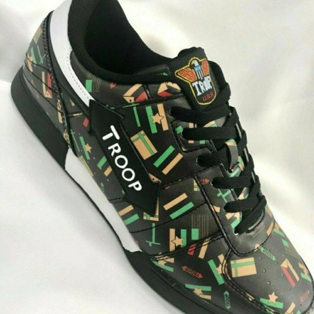 Men's Troop Crown Black World Cup 2018 Low-Top Sneakers NWT
